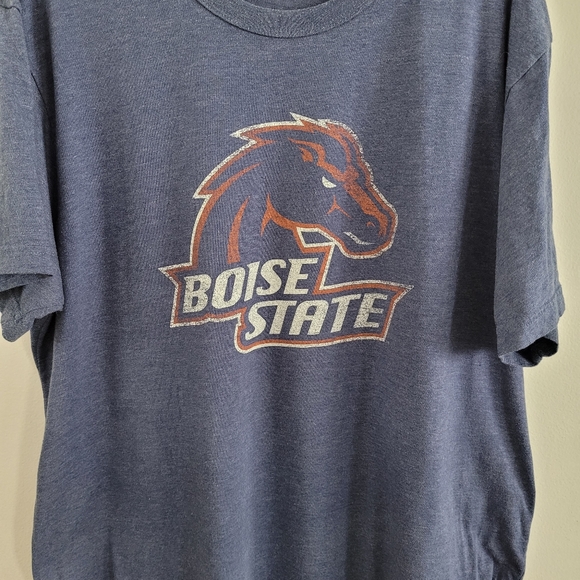 Boise State Broncos size 2X Tshirt - Picture 1 of 3